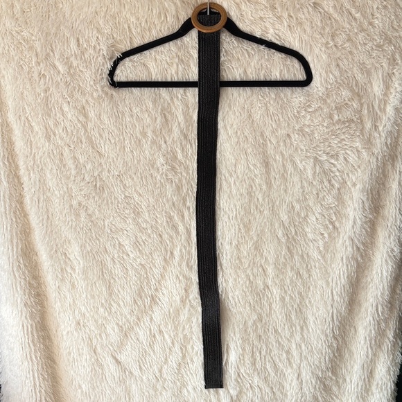 Black woven elastic Textured Belt with wooden style buckle - Picture 1 of 6